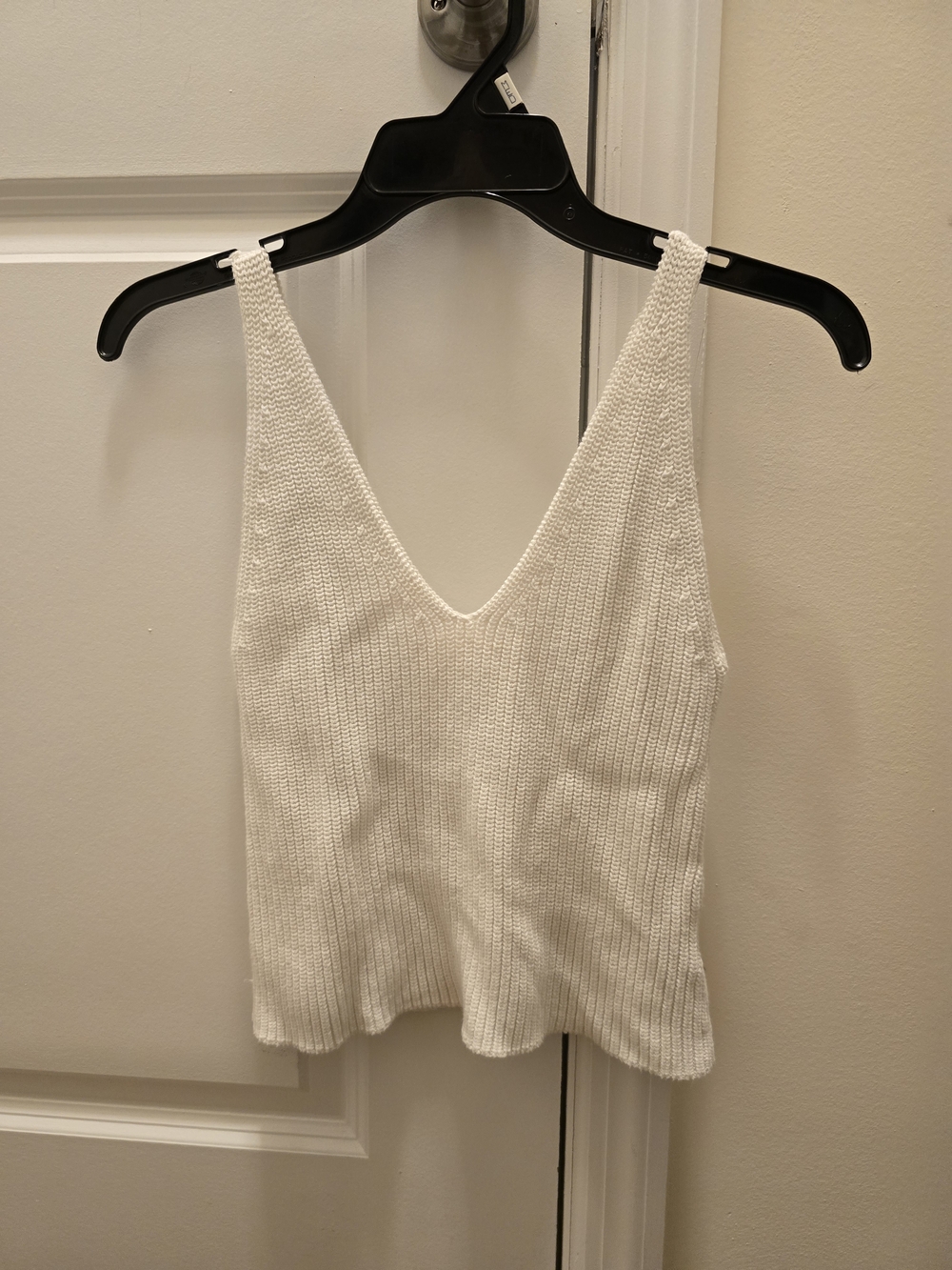 Le Lis White Knit V-Neck Tank